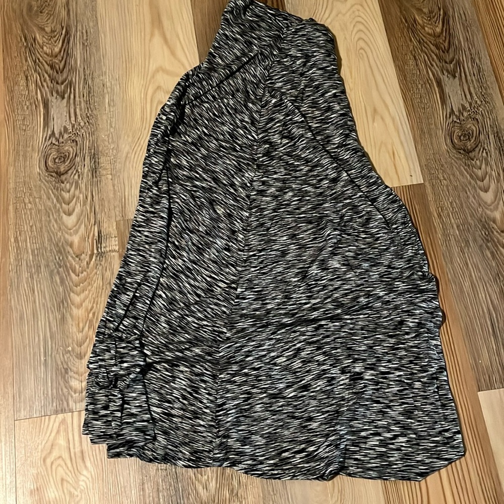Elastic waist maxi skirt